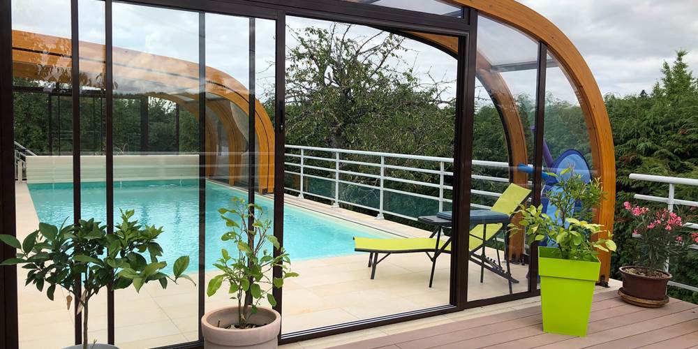 Piscine privée couverte et chauffée