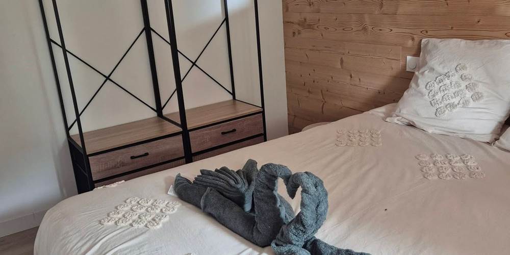 Chambre avec rangements