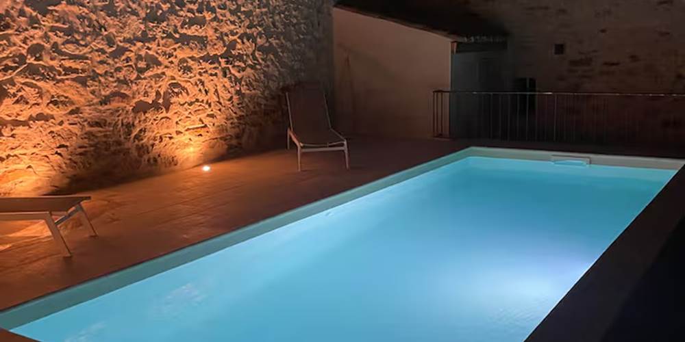 piscine-exterieur-detente-groupe