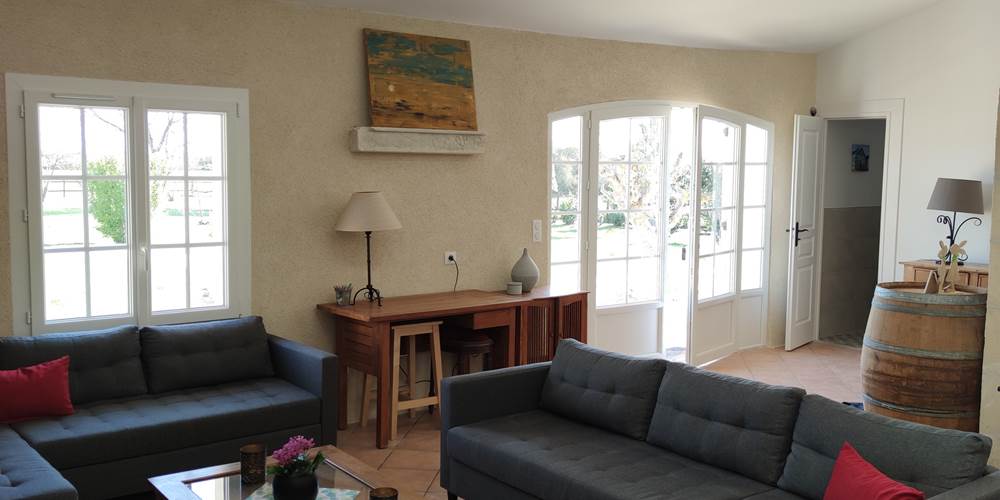 Séjour avec sortie sur la terrasse