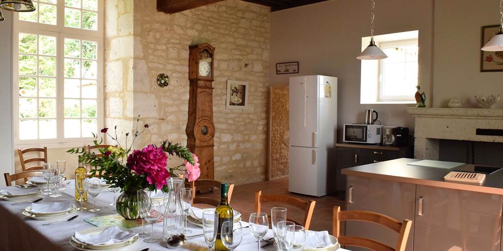 salle à vivre et cuisine