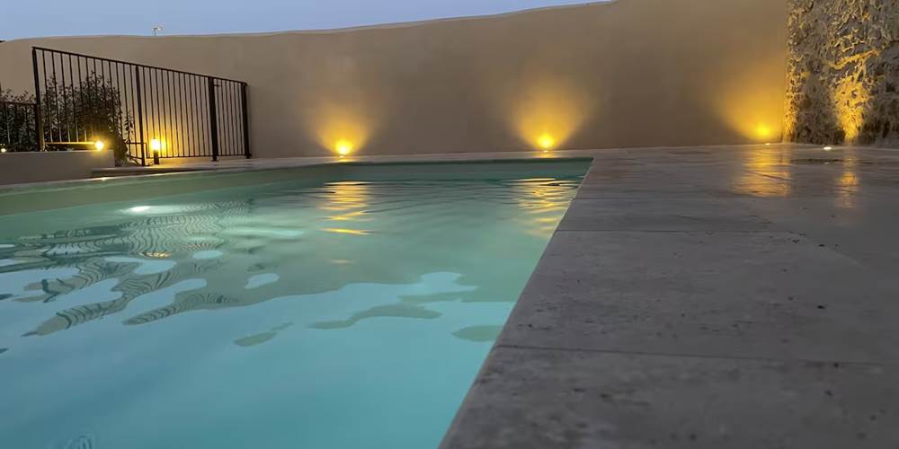 piscine-exterieur-detente-groupe