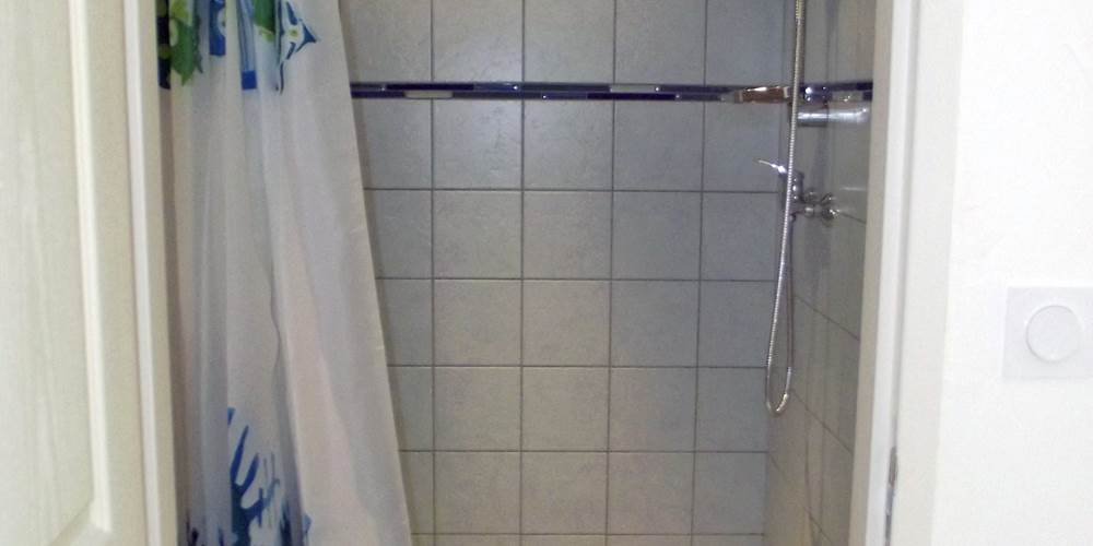 hebergement-chambre-mer-2 douche