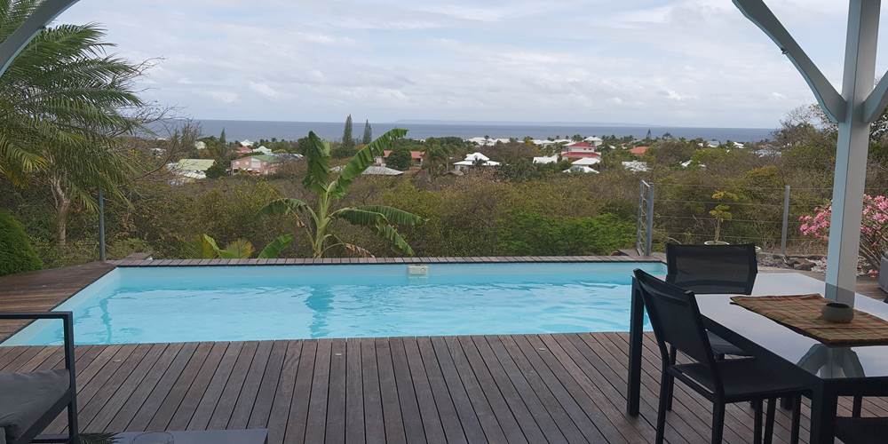 Piscine vue mer