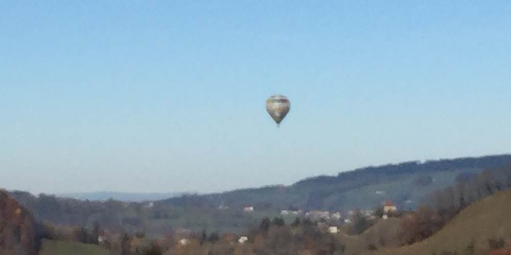 Montgolfière au-dessus de Gruyères