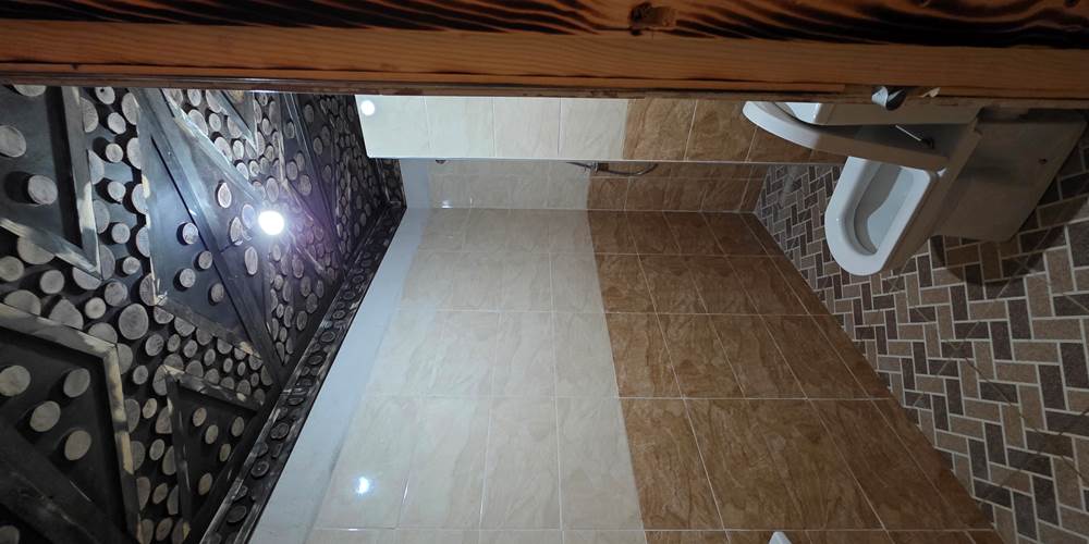 Spacious Bathroom with Unique Wooden Ceiling – Camping Hotel Amerdoul, Icht Tata