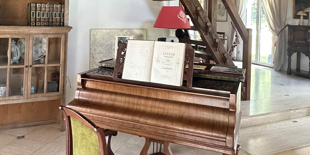 quelques notes de musique...sur le piano Gainsbourg