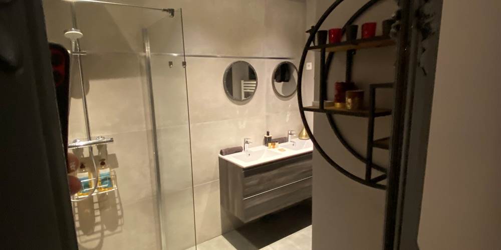 IMG_6853 EDEN DOUCHE