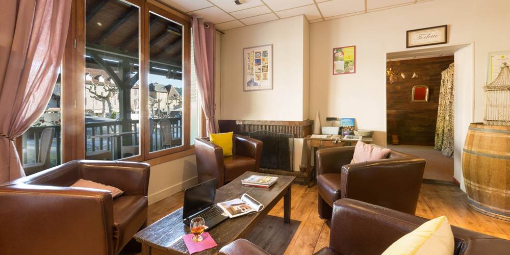 Le salon Relais de Vellinus Beaulieu sur Dordogne