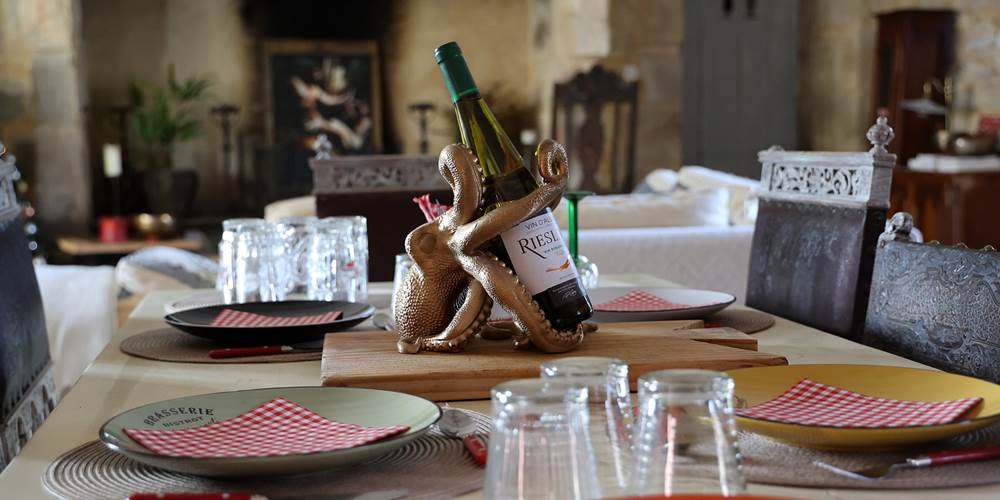 L'Alsace s'invite à Saint-Chamarand : une table d'hôte authentique et généreuse pour réchauffer vos soirées jeux au château.