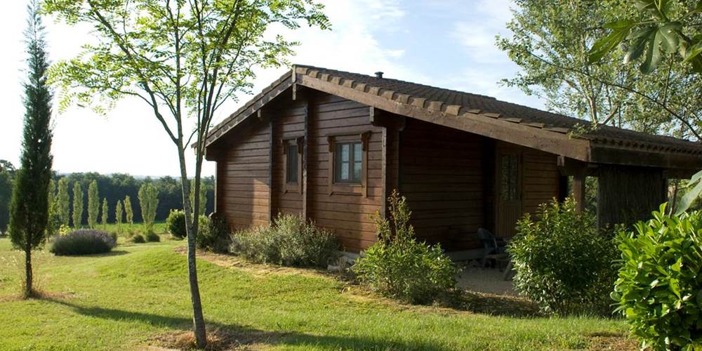 Village de Gîtes LES CHALETS DE GRAZIMIS - vacances dans le Gers - 03 chalet