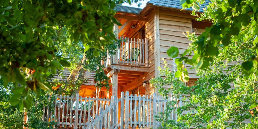 INYAQAB Dordogne Périgord Il n'y a qu'à Banne Grande Cabane perchée dans les arbres
