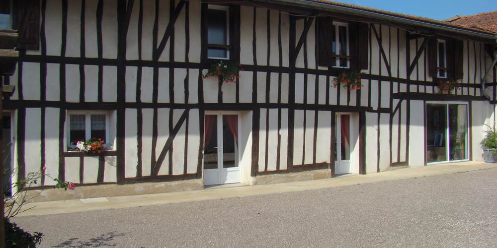 LA-SENTE-DES-VIGNES-LE-GITE