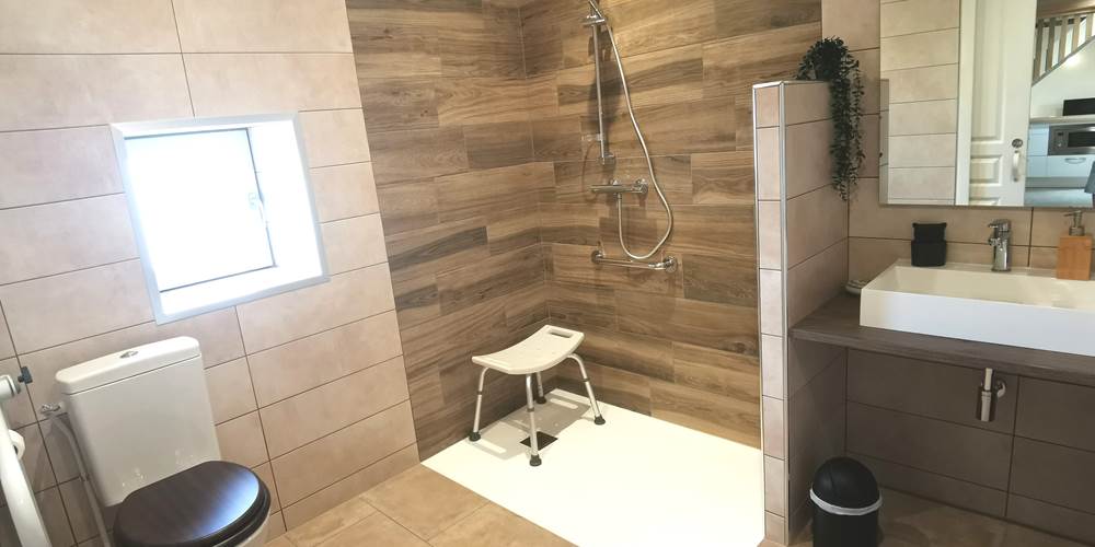 SdB adaptée tout handicap - Gîte de l'Espinasse