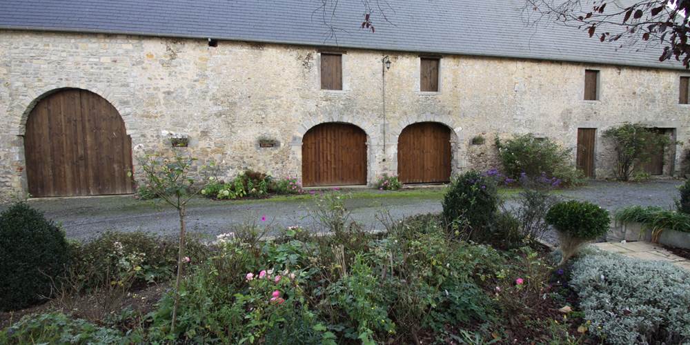 La grange du chateau de vouilly