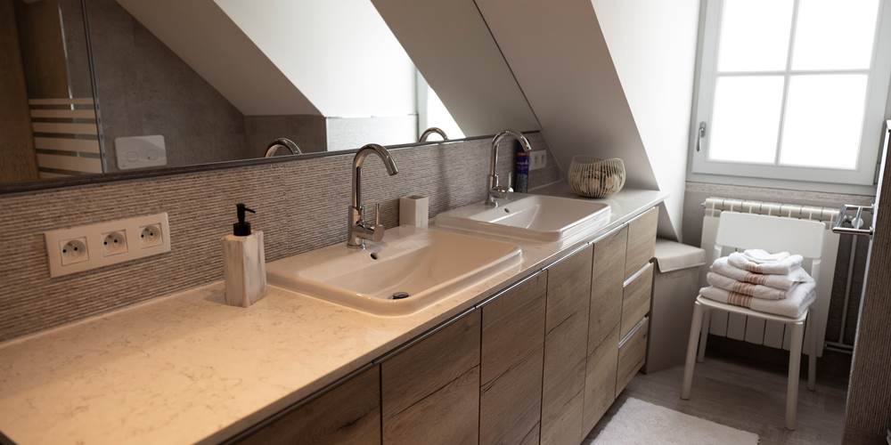 LE 41 AVENUE FOCH LA SUITE LE VIGNEMALE / LA SALLE DE BAINS