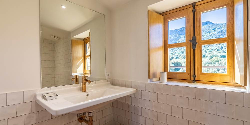domaine chioso alla chiesa -salle de bain chambre 2