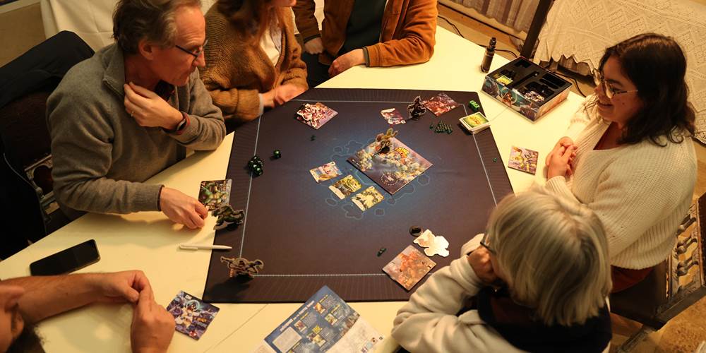 Déconnexion totale au Château Ludique : retrouvez le plaisir des jeux de société en famille ou entre amis lors de nos soirées thématiques dans le Lot.