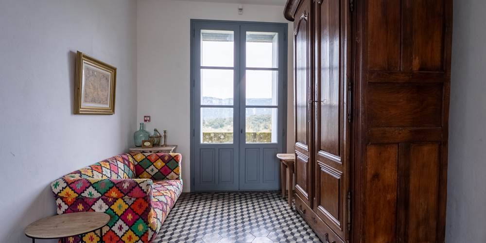 LE CHÂTEAU - étage - petit salon couloir