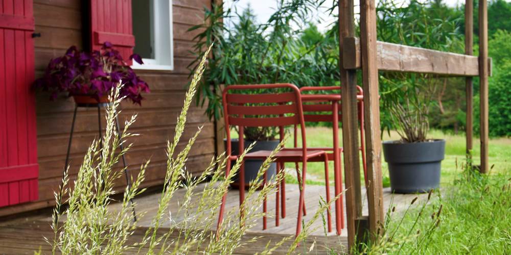 terrasse aménagée et fleurie