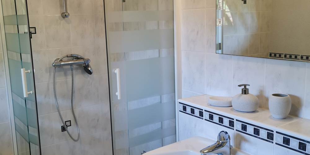 Deuxieme Salle de Bain dans un gite, prés de Rocamadour
