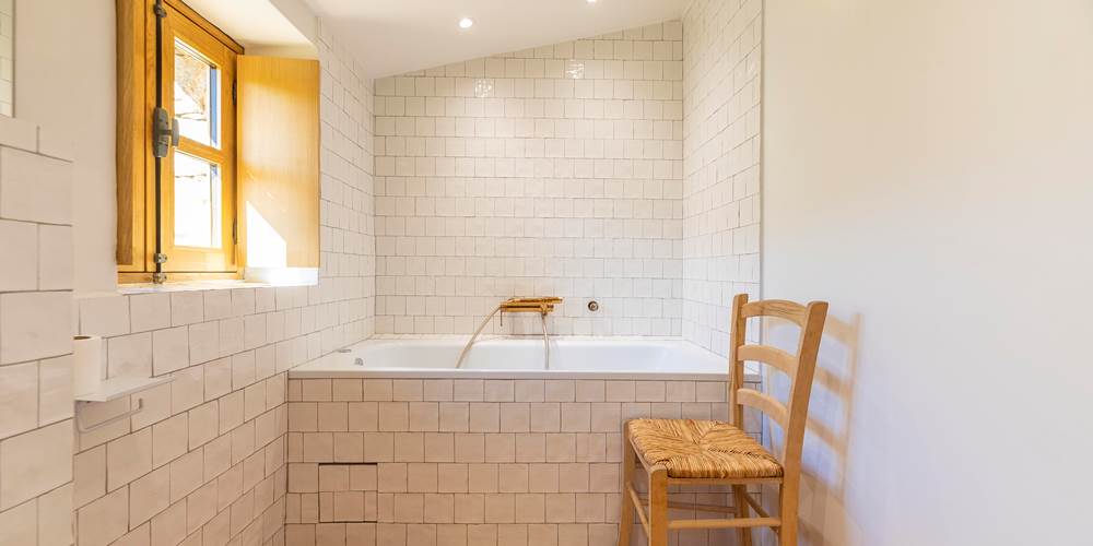 domaine chioso alla chiesa -salle de bain chambre 1