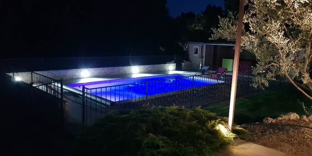 Piscine by night C