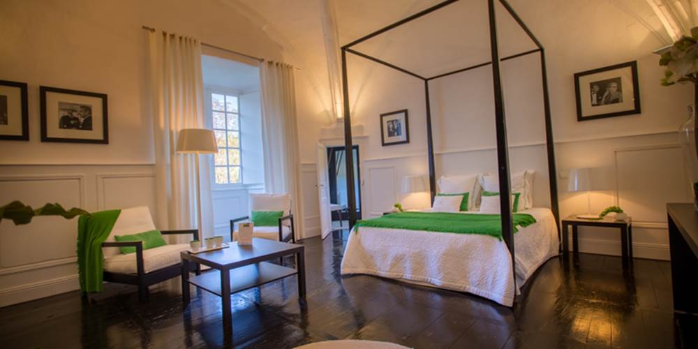 Chambre Amaryllis avec la vue sur le bourg