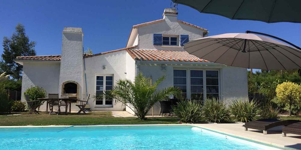 Piscine chauffée - Chambres d'hôtes Une Escale à Pornic