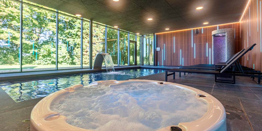 -1 jacuzzi 2