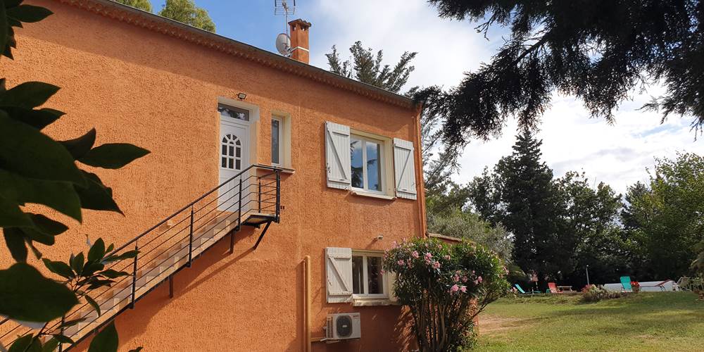 LES CHAMBRES DE MON P'TIT MAS - entre Béziers et Bessan - Entrée privative à l'étage