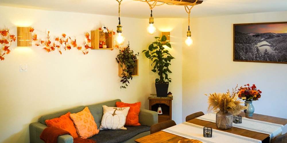 salon-cosy-ambiance-automne-gite-ocimes