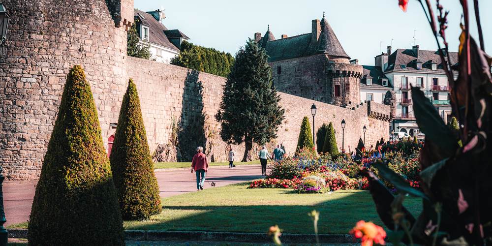 REMPARTS HENNEBONT