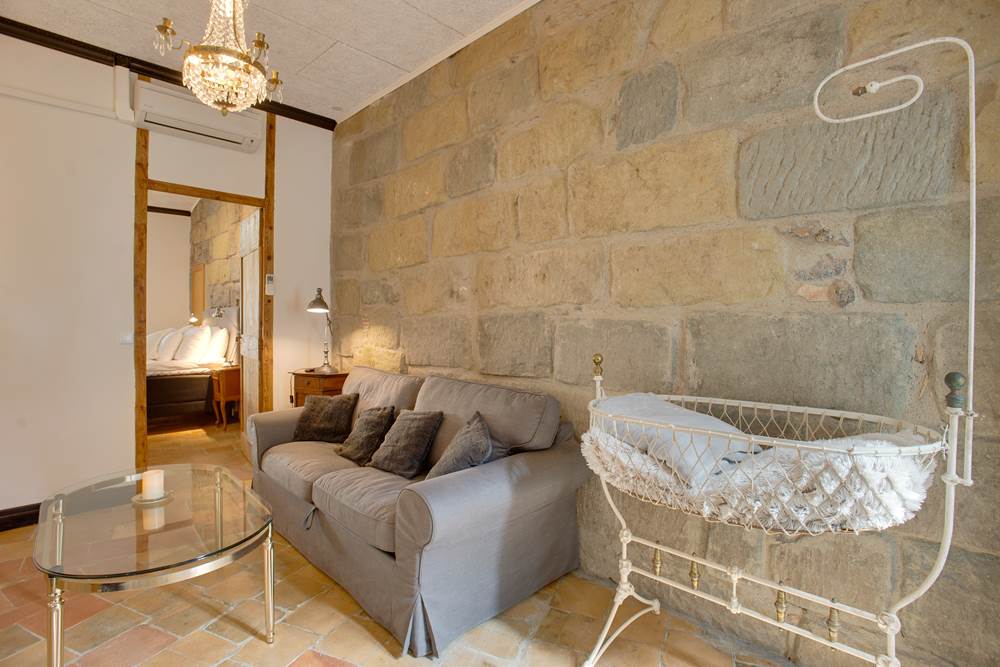 Noilly Prat 2 room 1