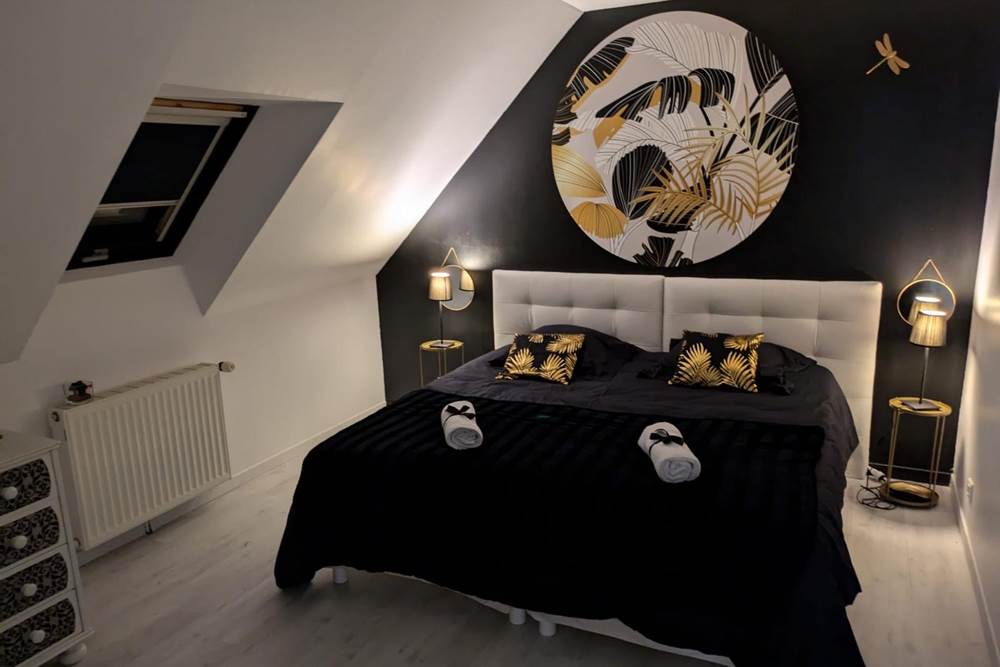 Chambre nuit dorée gîte de groupe 14 personnes