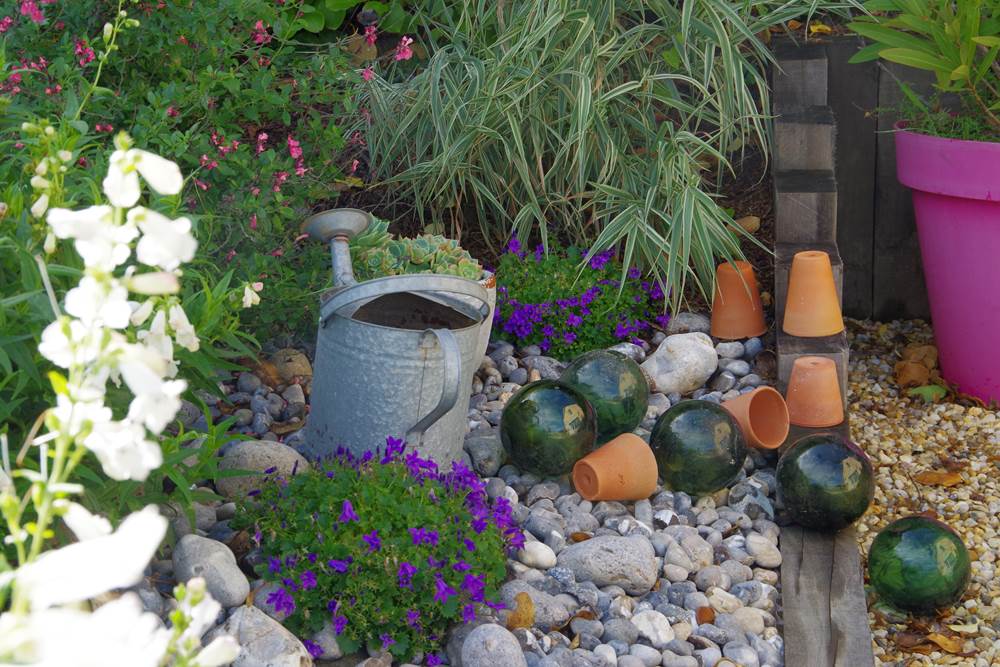 Le jardin devant la terrasse de La Grange
