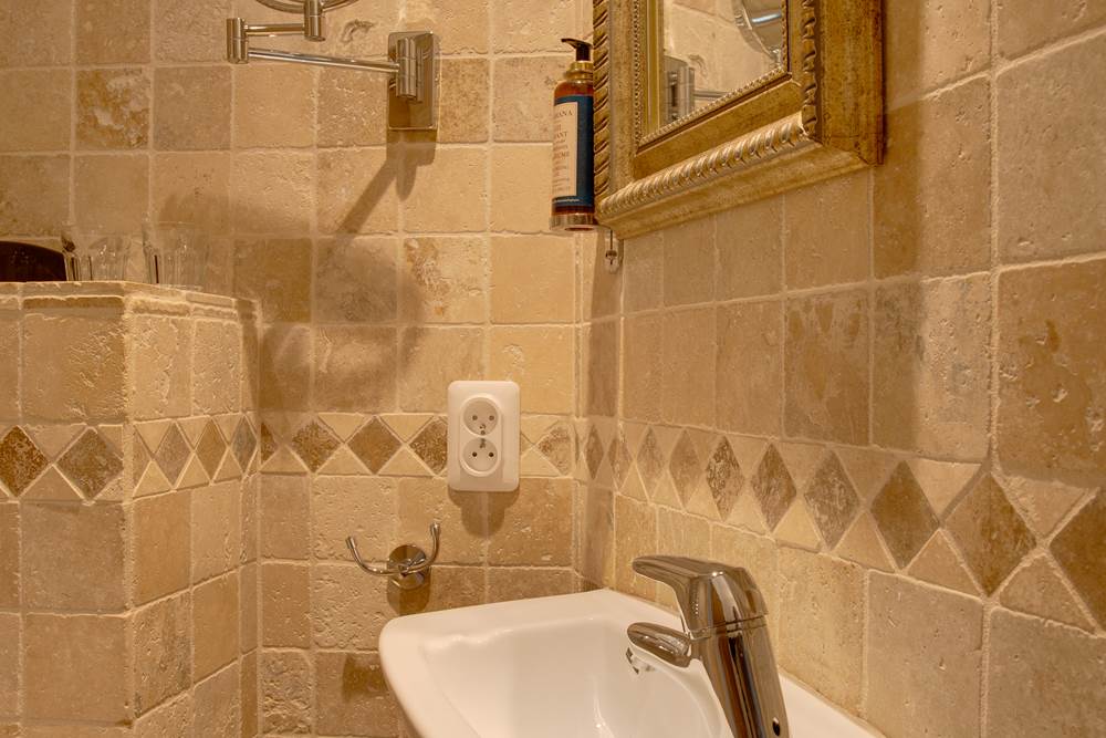 Escapat bathroom