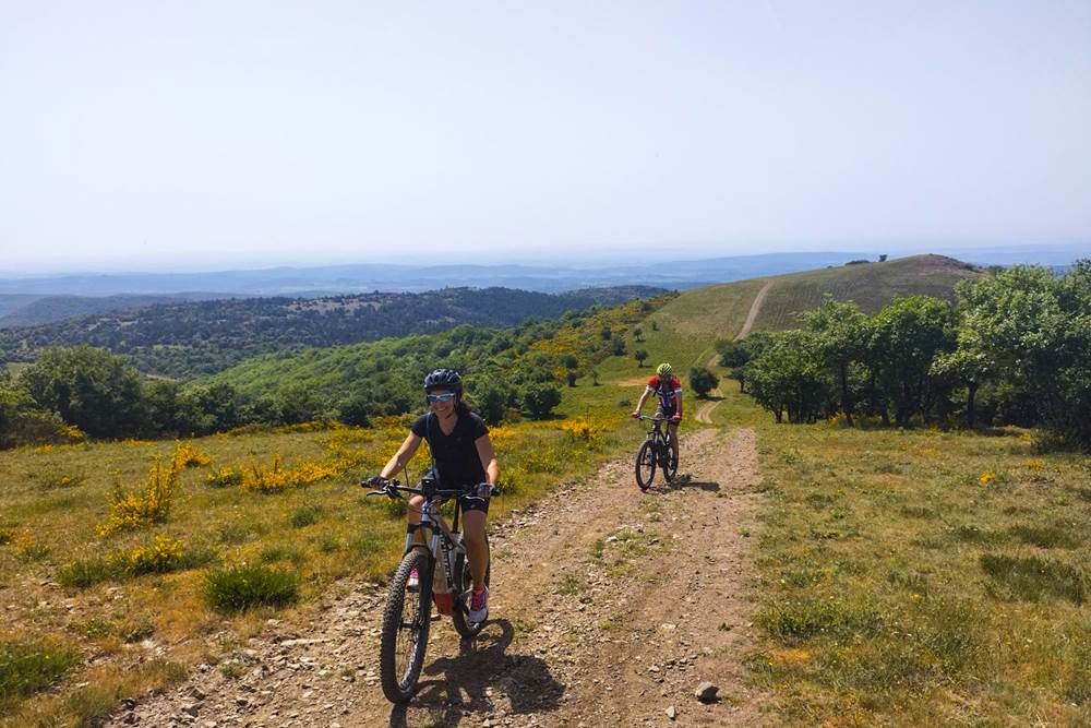 C'est facile en montée avec un VTT Electrique
