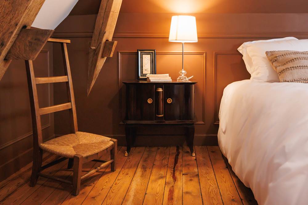 Chambre chocolat tête de lit gite de charme le Quatre feuilles proche Puy du Fou