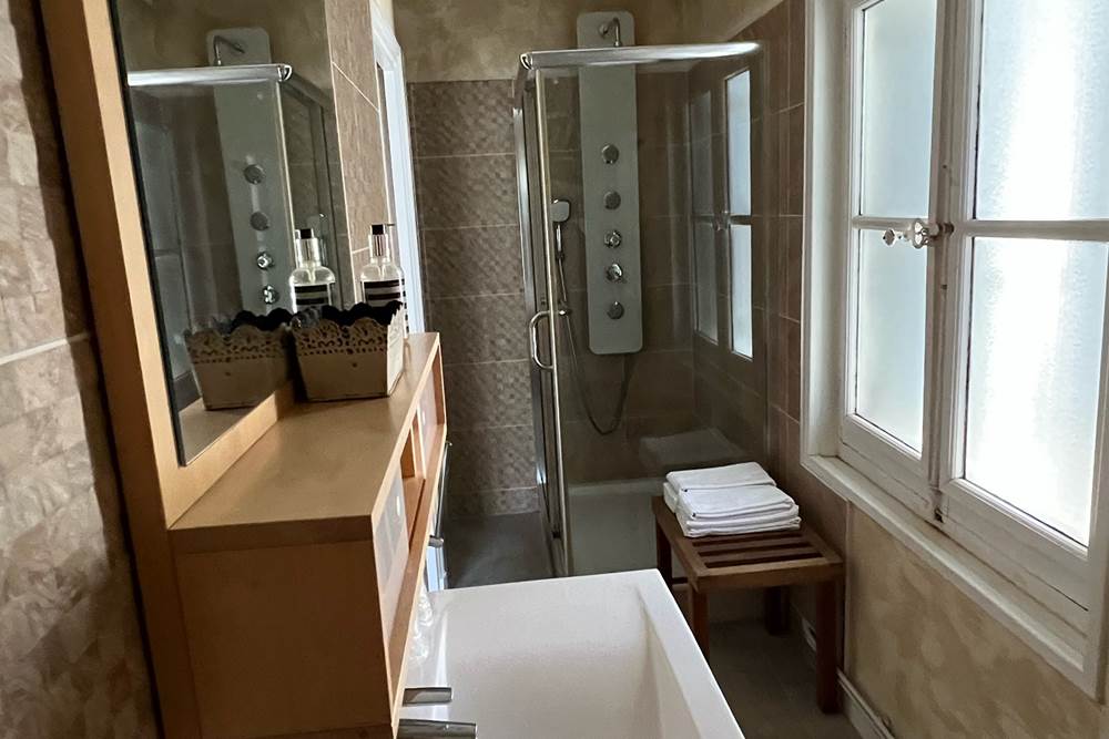 Salle de Bain Chambre 20