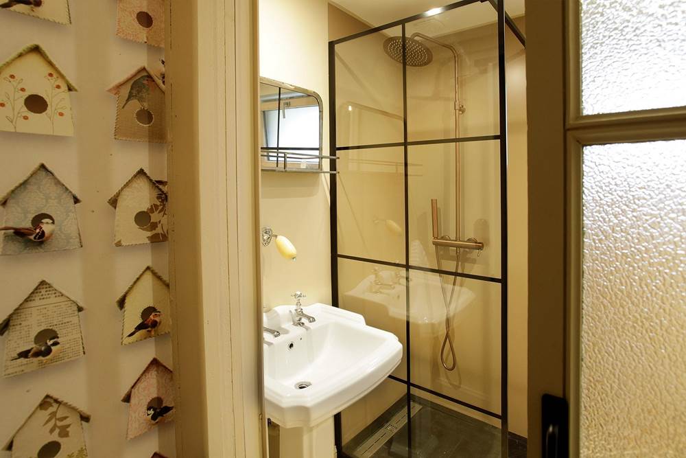 SALLE D'EAU - REZ-DE-CHAUSSÉE