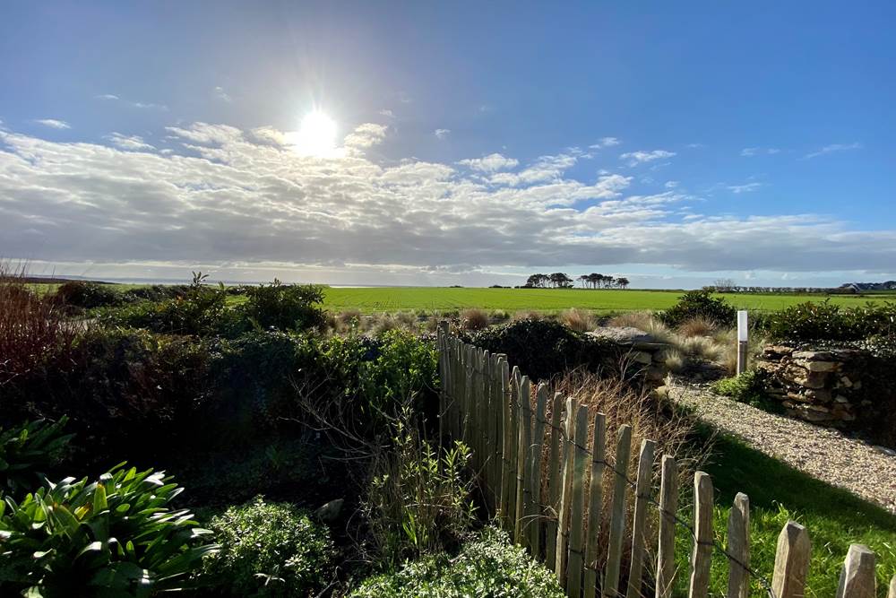 Vue dégagée depuis les gîtes La Grange et Le Jardin de l'Ecurie