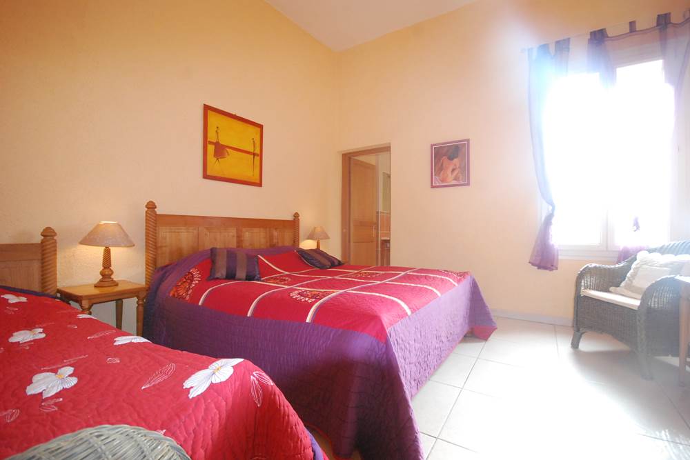 Chambre 2 à l'étage