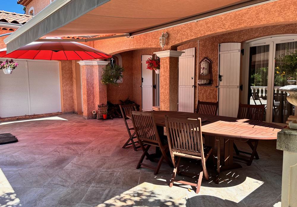 Terrasse Riou Fer petits déjeuners