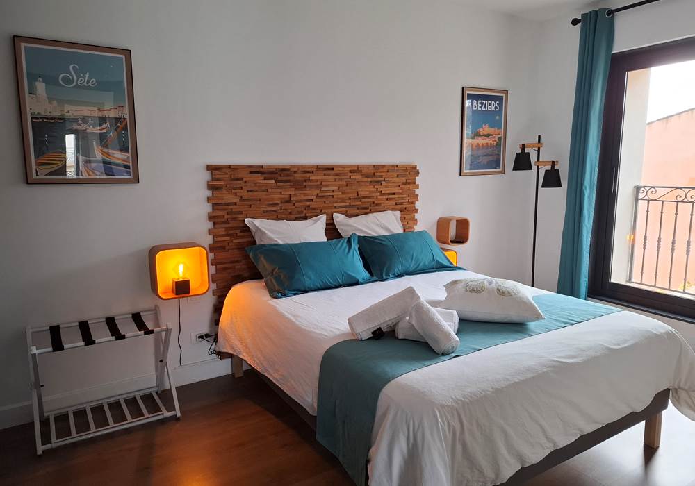 Chambre d’hôtes près de Pézenas – Chambre Bleue des Gîtes de Monte Blanco.