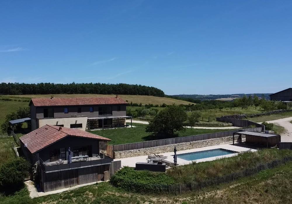 Hitton-séjours-nature-gîte-piscine