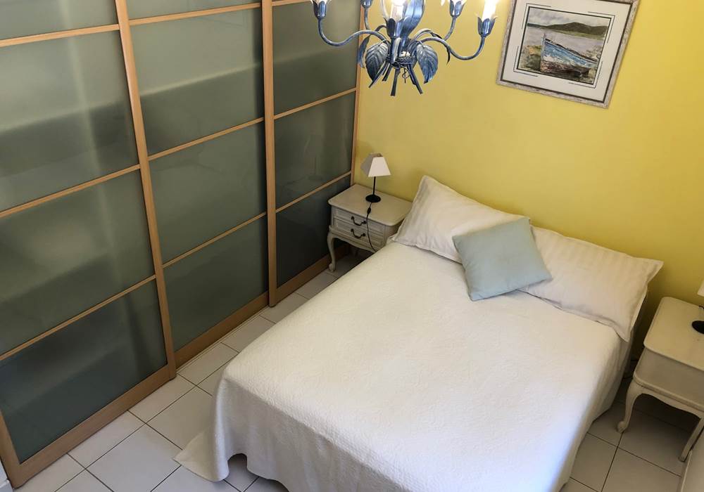 Chambre Riou Fer lit 140