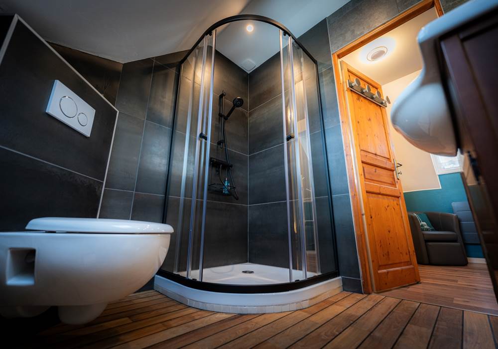 Chambre plage du Loch: la douche