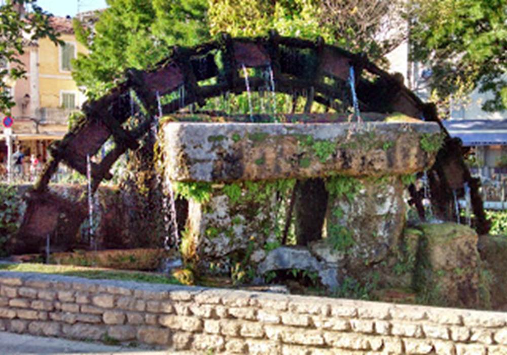La roue Route d'avignon