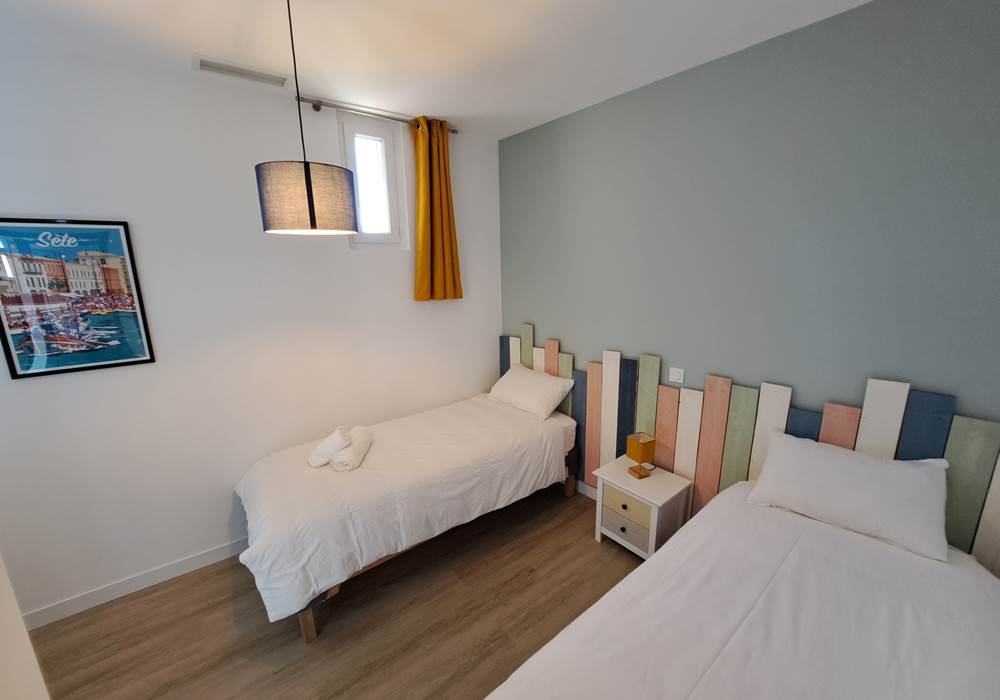 Vue complémentaire de la chambre enfants du gîte Le Ramonetage.